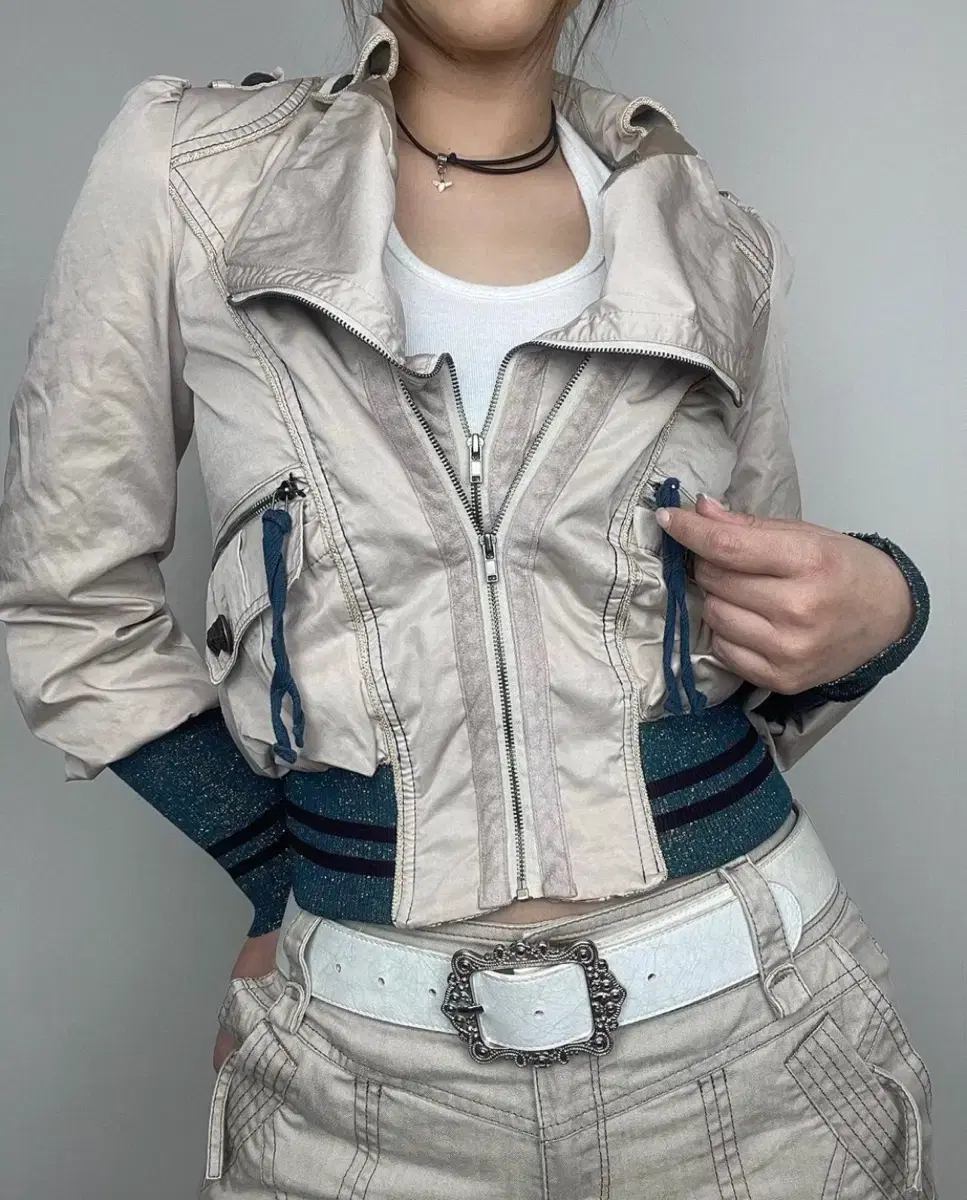 Vintage outer cropped banded oatmeal double zipper Y2K gaeul
