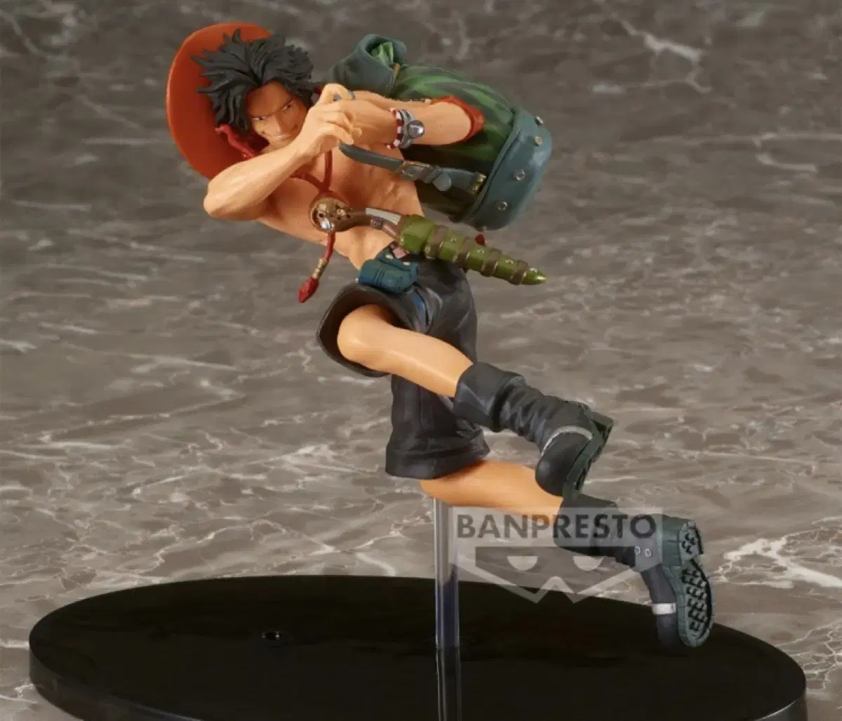 ONEPIECE Ace Figures