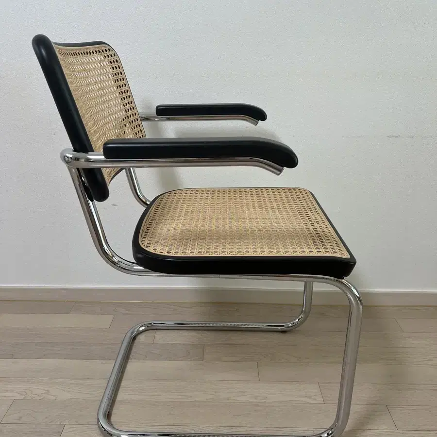 토넷 Thonet S64V 의자 블랙