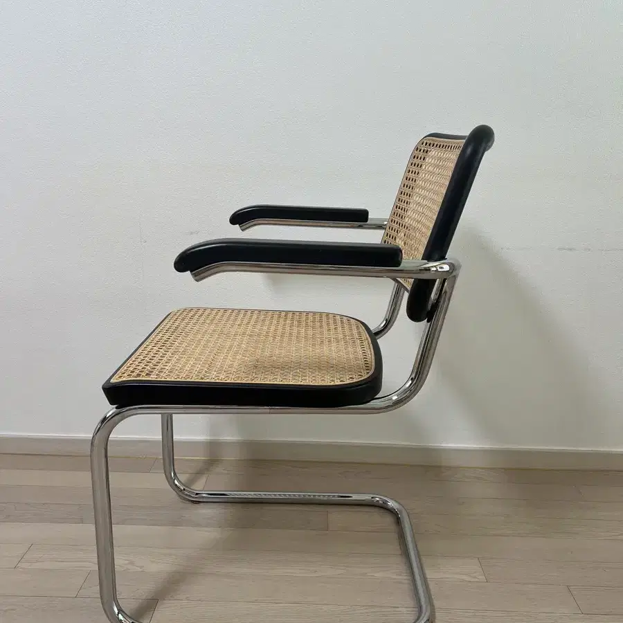 토넷 Thonet S64V 의자 블랙