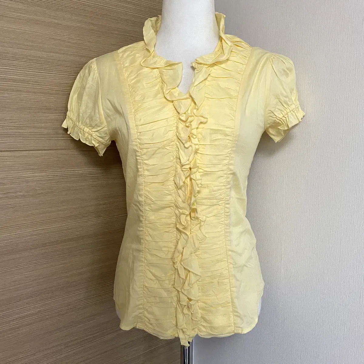 JapanVintage Narakamise Unique Short Sleeve Ruffled Shirt