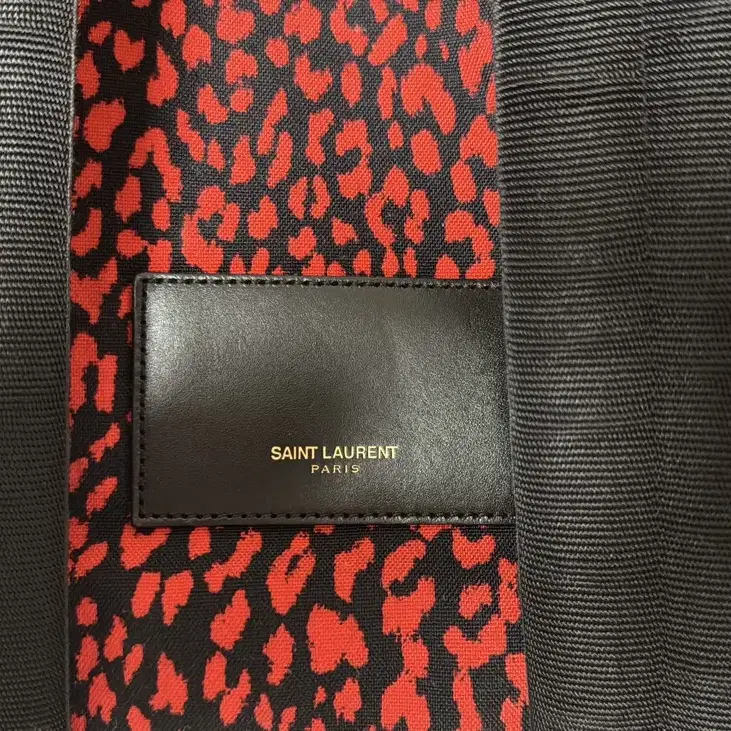 ysl 입생로랑 백팩