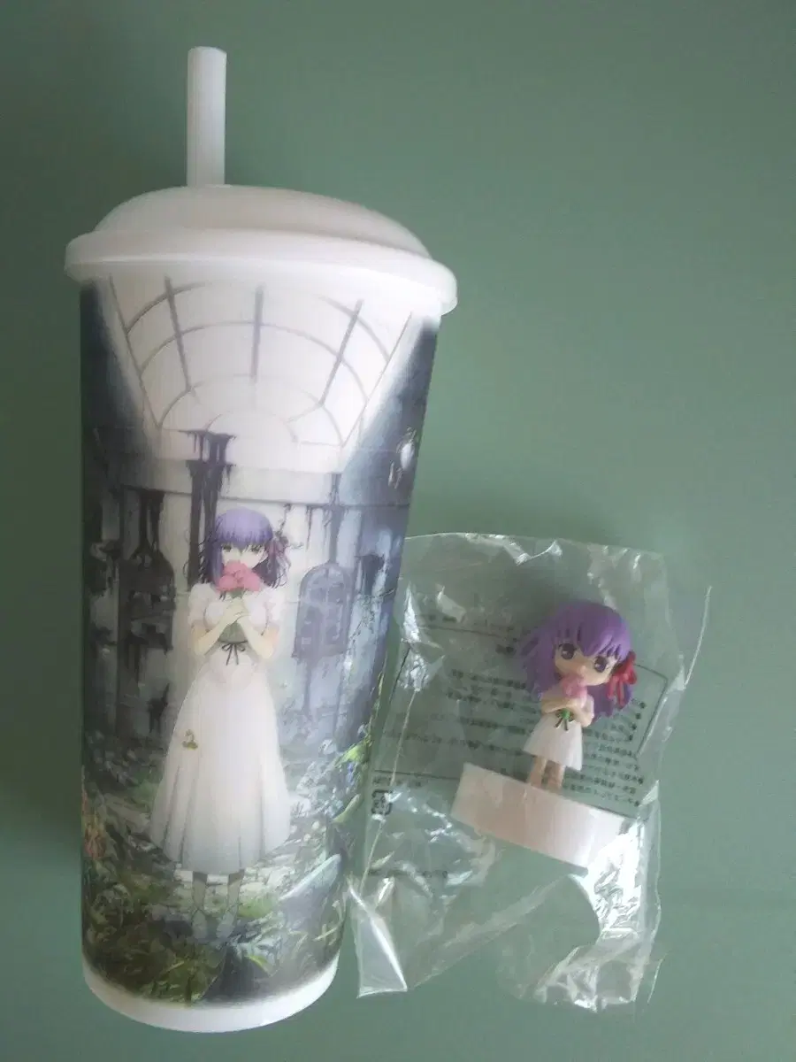 Fei Stay Night Japan Theater Limited Drink Cup + Mato sakura Mini Figure