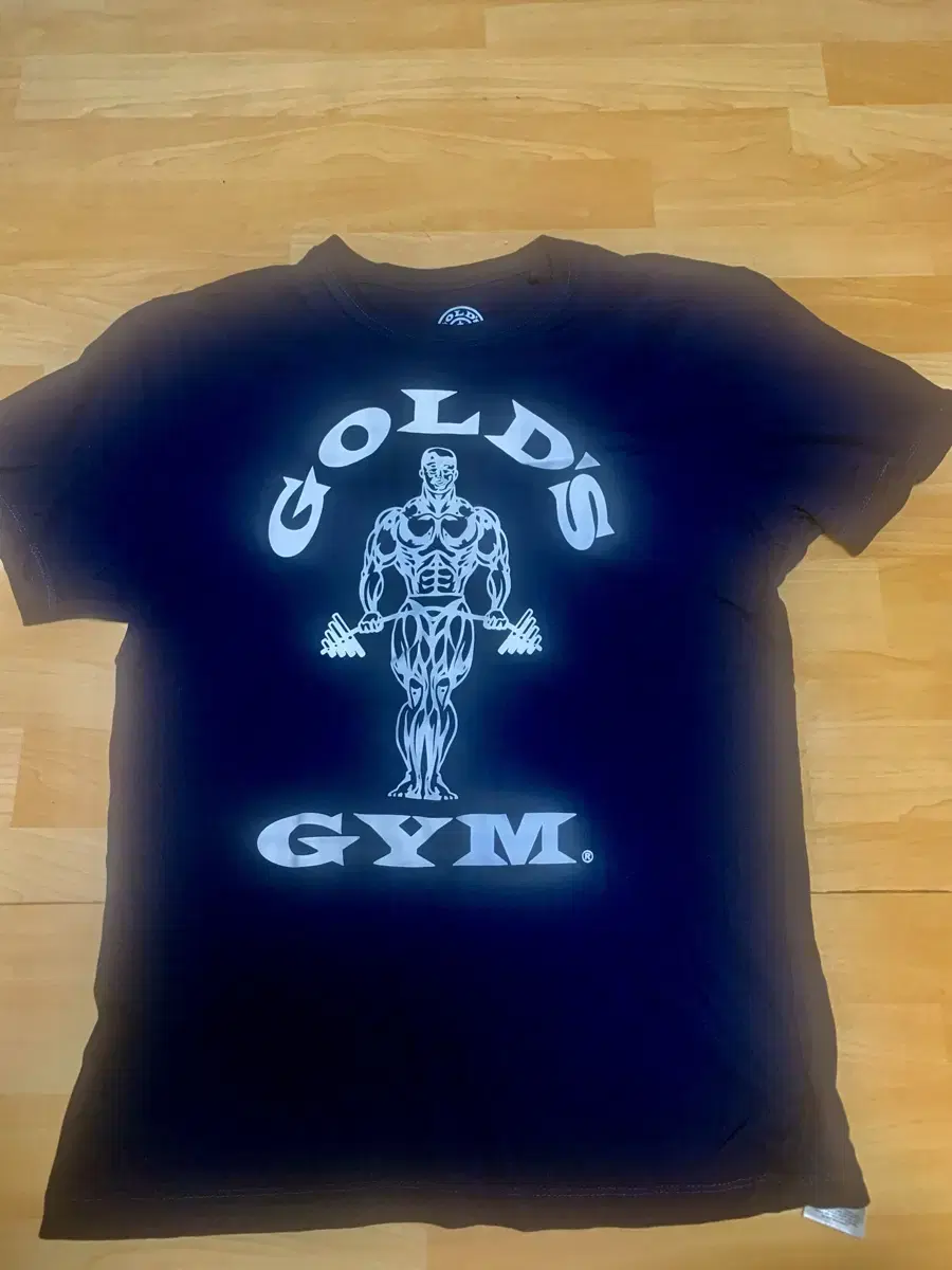 Goldgym short sleeve navy L sells for this price until zuu