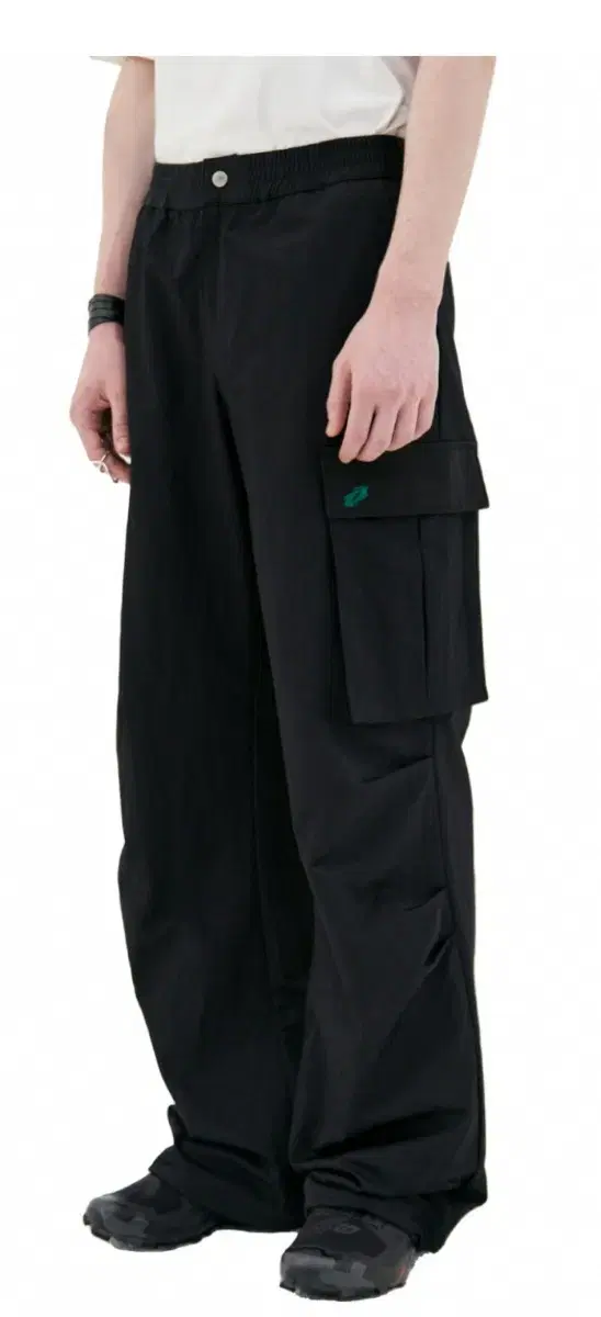 M)The Identity Project Needlepoint Tuck Cargo Pants sells