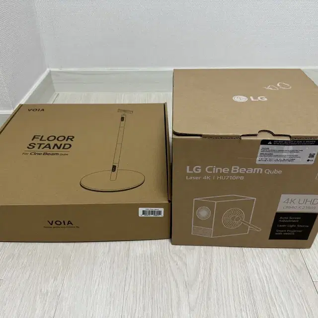 미개봉(새제품)LG 시네빔 큐브 HU710PB+스탠드