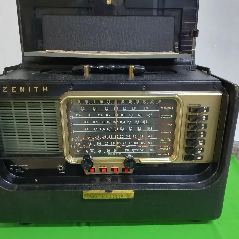 진공관 라디오  Zenith (TransOceanic) L600