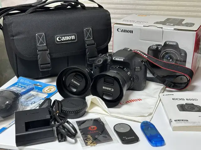 캐논 800D + 번들렌즈 + 인물용렌즈