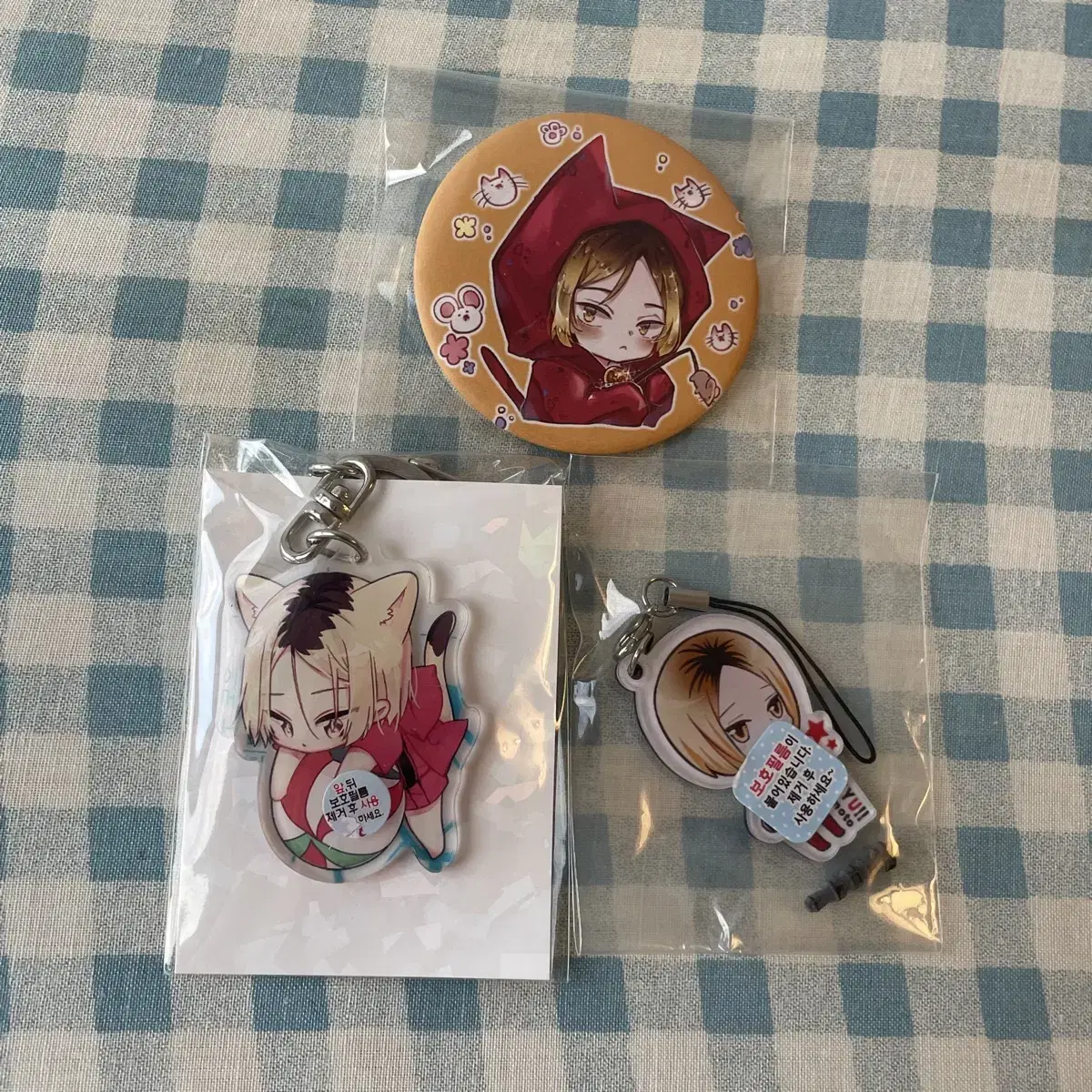 Bulk) haikyuu Kozume Kenma acrylic keyring Canbadge unofficial goods Nekoma