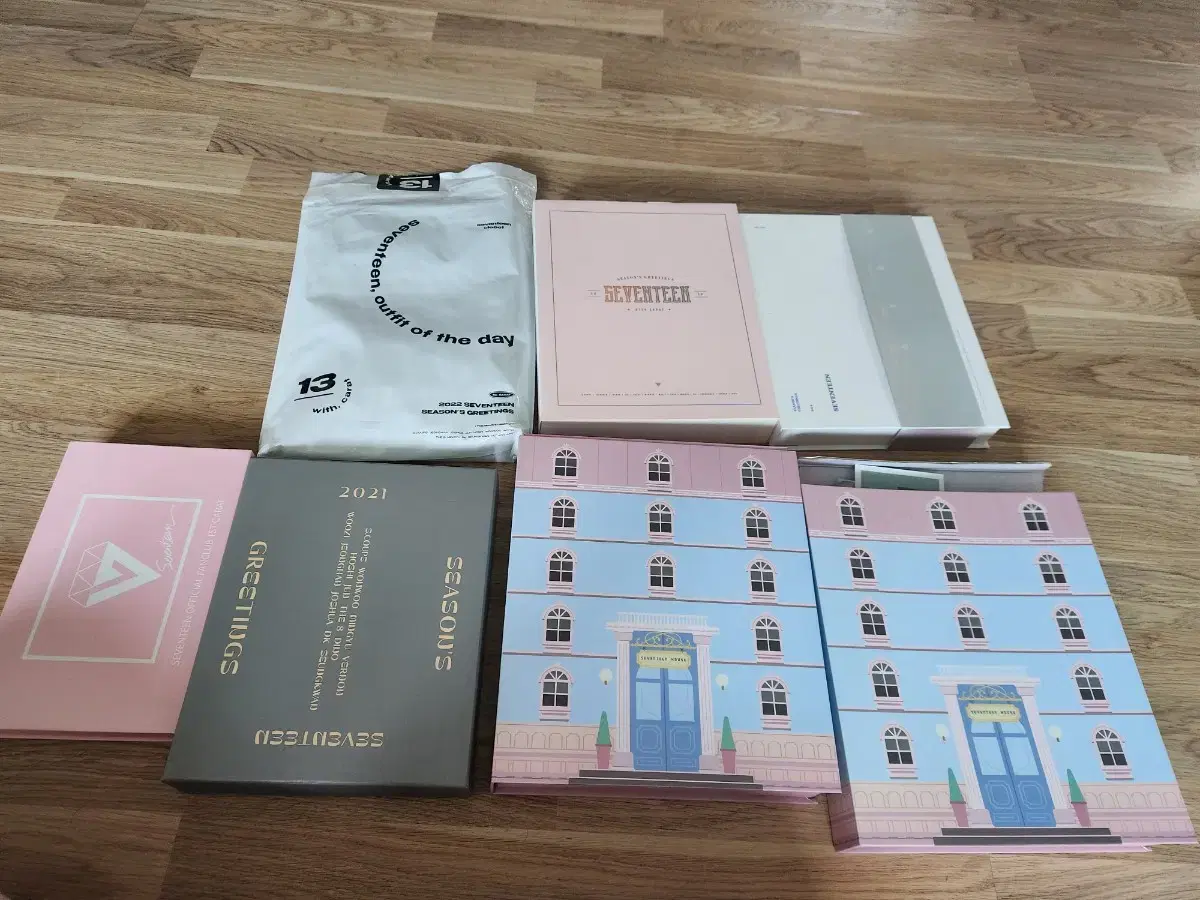 Seventeen 2018, 2019, 2020, 2021 2022 Seasons Greetings +1 WTS