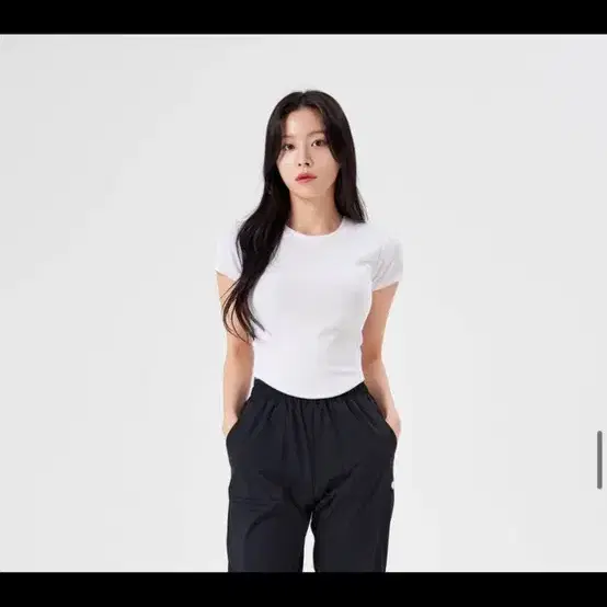 허그본 우먼 무지 머슬핏 크롭반팔M/데일리 라운드 티셔츠L