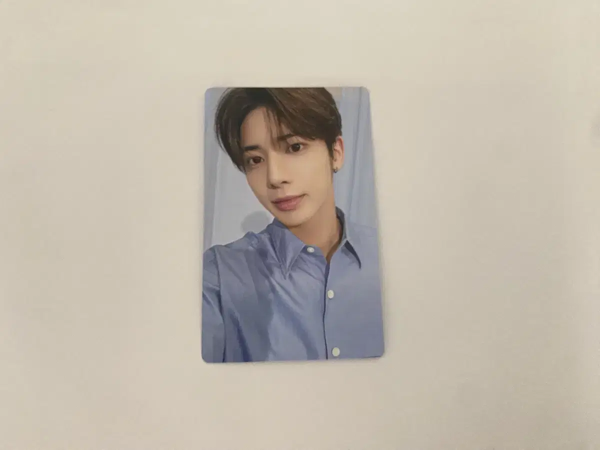 TXT 2023 seasons greetings Visual taehyun Photocard