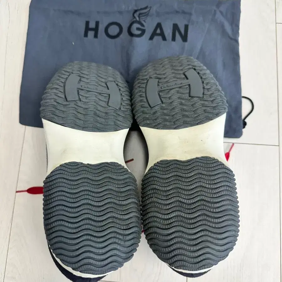 [호간]Hogan 인터액티브 스니커즈 UK7.5(270)