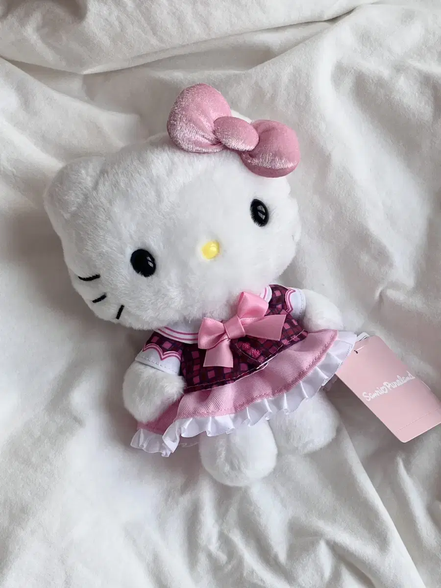 Hello Kitty Puroland limited edition Nuigurumi Dolls