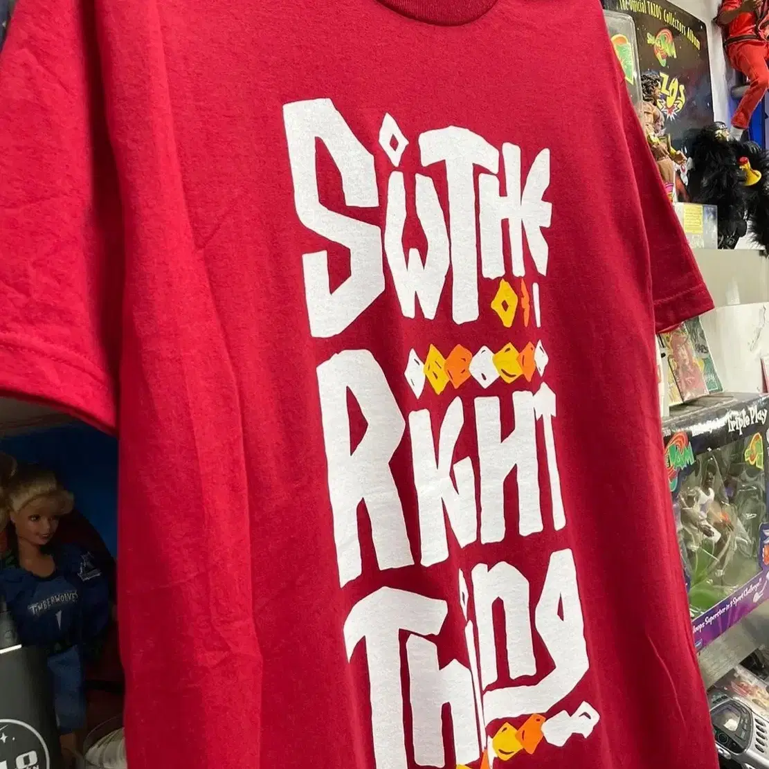 SW031 SW THE RIGHT THING TEE RED