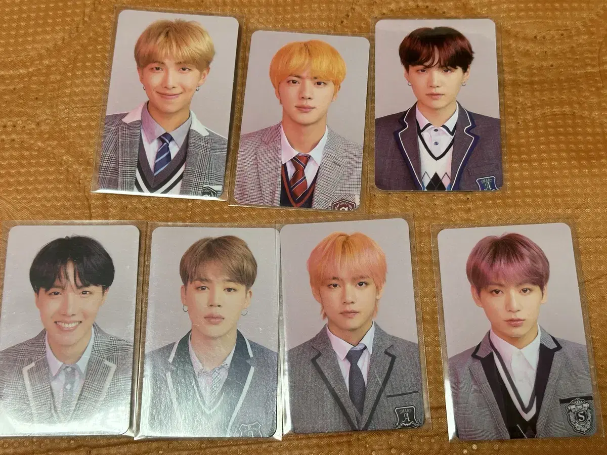 Quick sale)) bts bangtan photocard 남준석진윤기호석지민태형정국 싸게팔아요