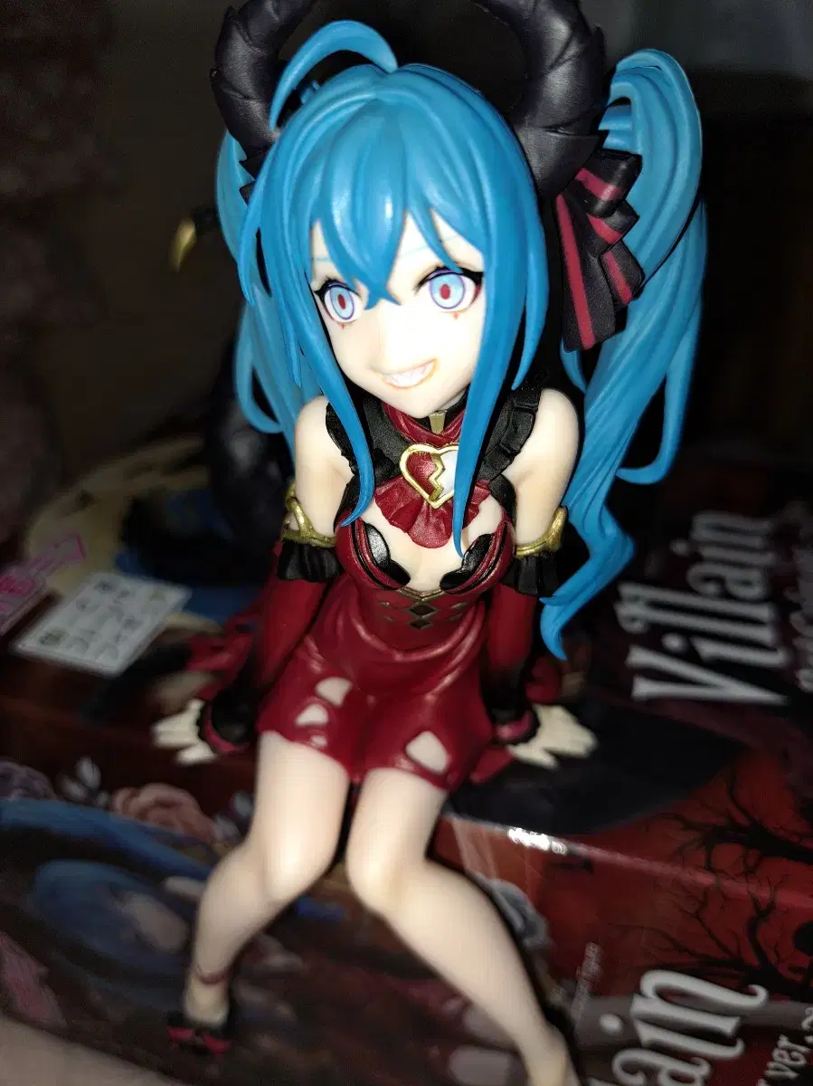 Villain Miku Figure Red Version