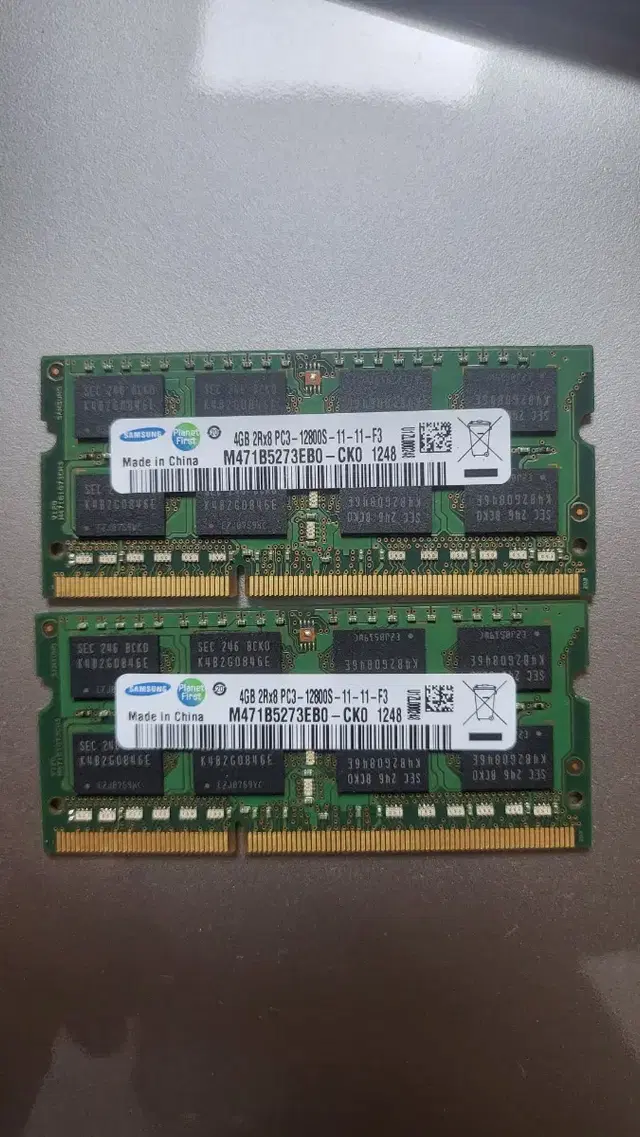 렘 팝니다.4GB 2RX8 PC3-1280s-11-11-f3