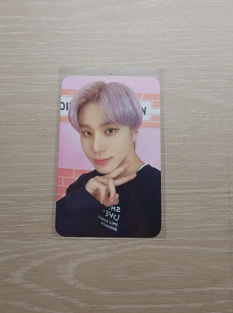 NCT 127 smcu emblem badge jungwoo