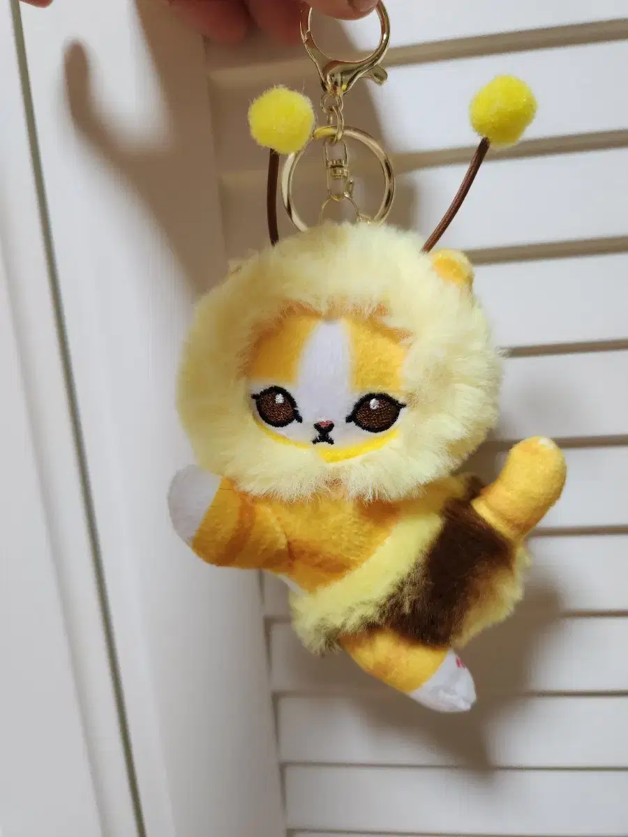 [Free Share] keyring Cat bee dolls