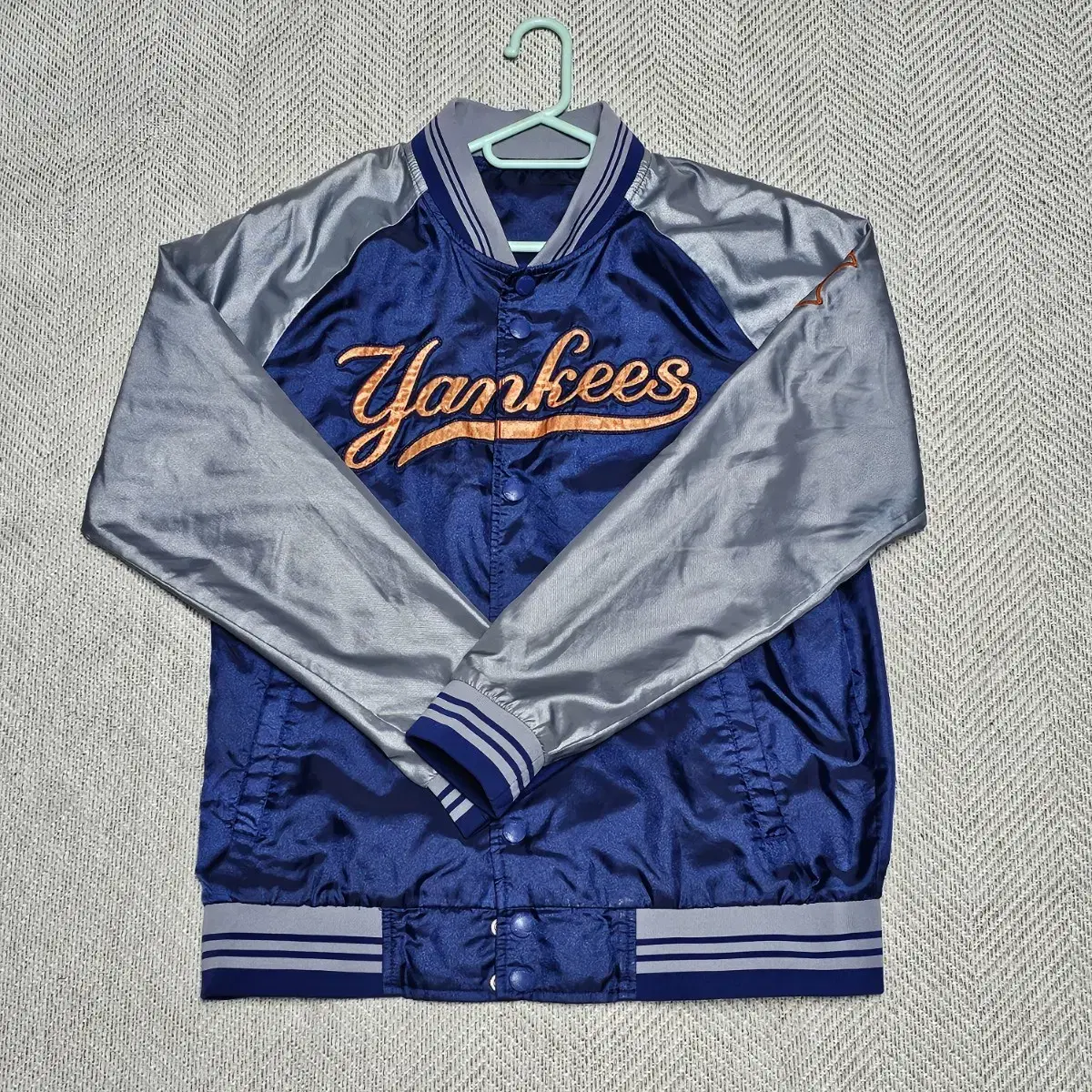 [20% Extra Off] MLB Yankees Colorblocked Stadium Jacket (105) for sale.