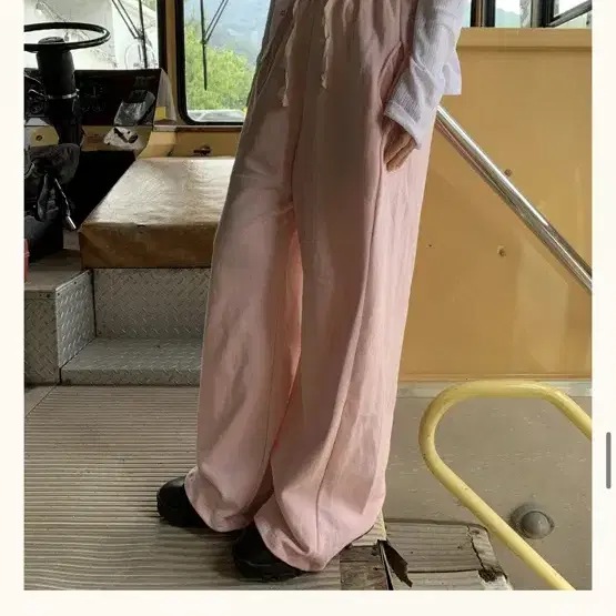 Anz 안즈 조수잔 EASY WIDE PANTS  팬츠