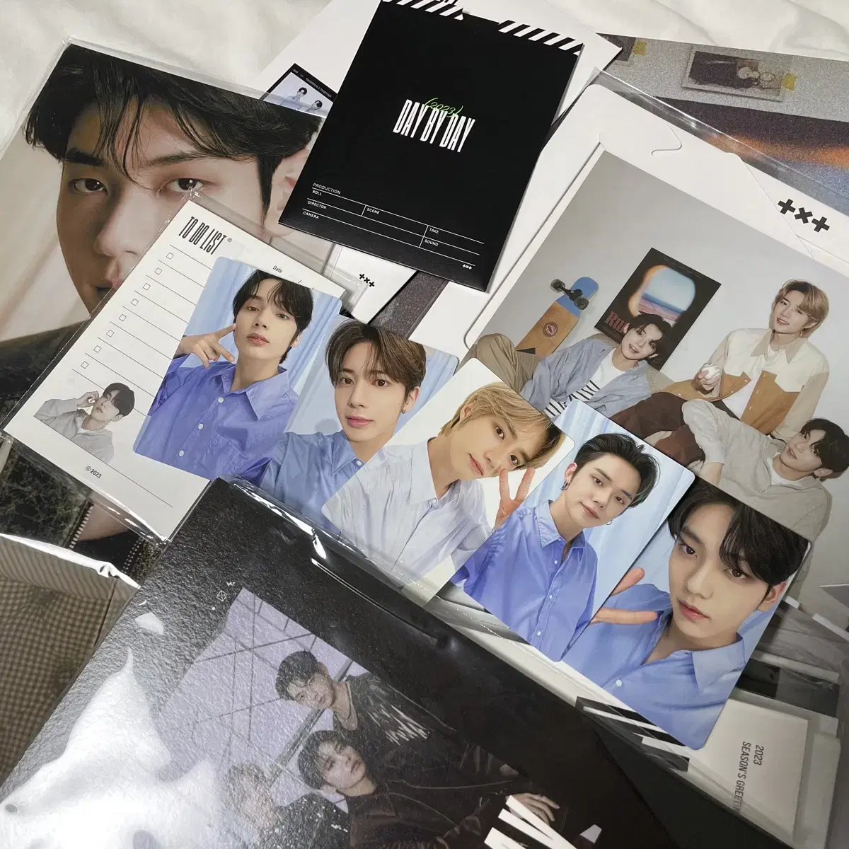 TXT txt 2023 seasons greetings photocard incl full set wts Beomgyu YeonjunSoobinTaehyun Hooning