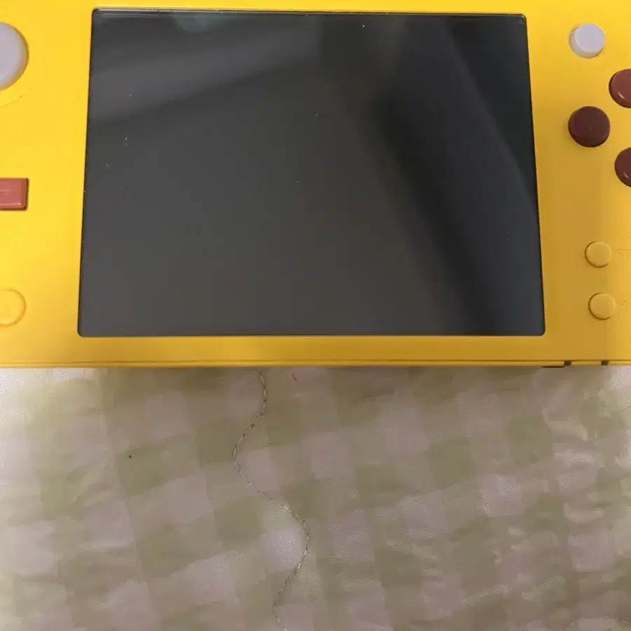 닌텐도 뉴 new 2DS XL 피카츄 에디션 본체