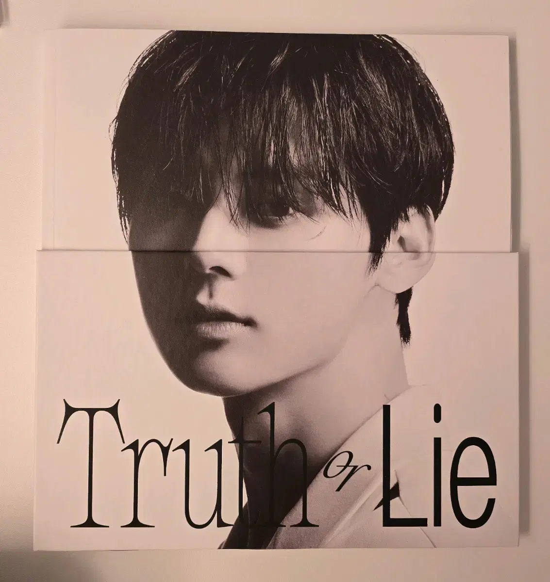 Hwang Minhyun photocard Truth or Lie weverse pre-order benefit unsealed album All For Wanna One