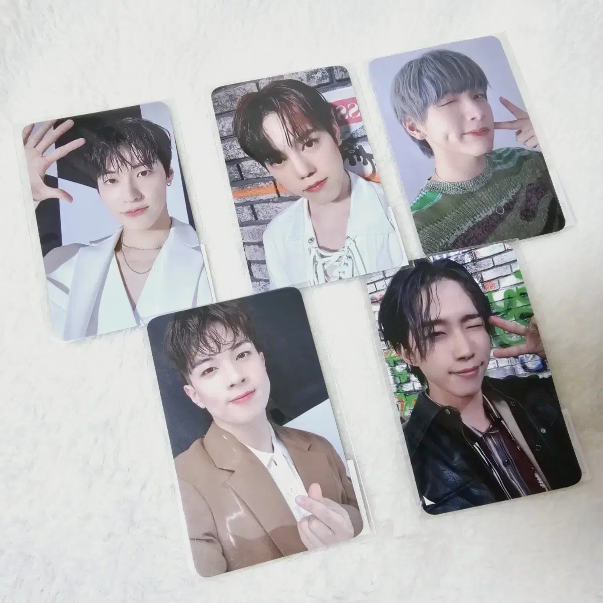 N Flying Man-on-the-Moon ktwon4u unreleased photocard bulk sells