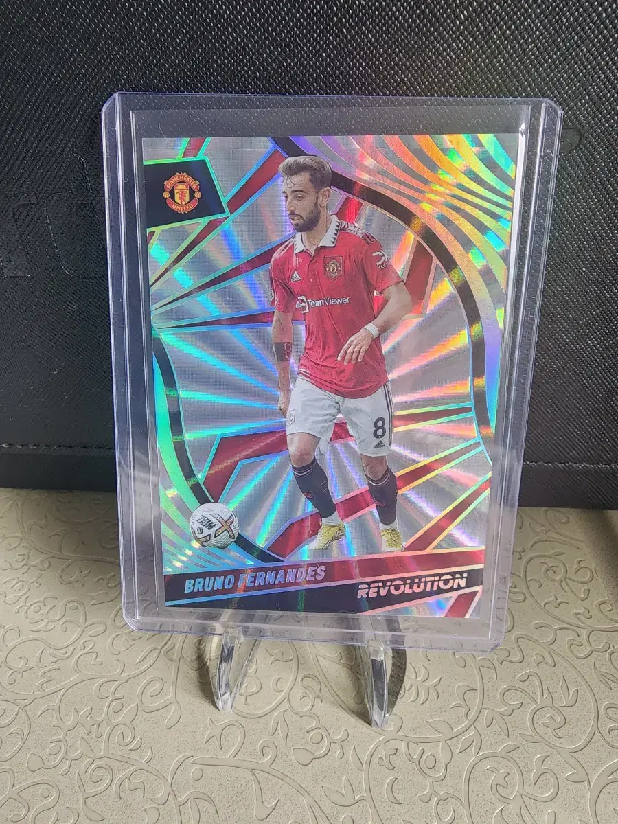 Manchester United Bruno Fernandes 50 Limited Edition 22-23 Panini Revolution Sunburst