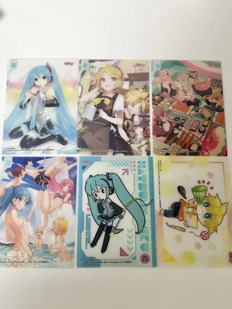 Pseka Hatsune Miku photocard in bulk