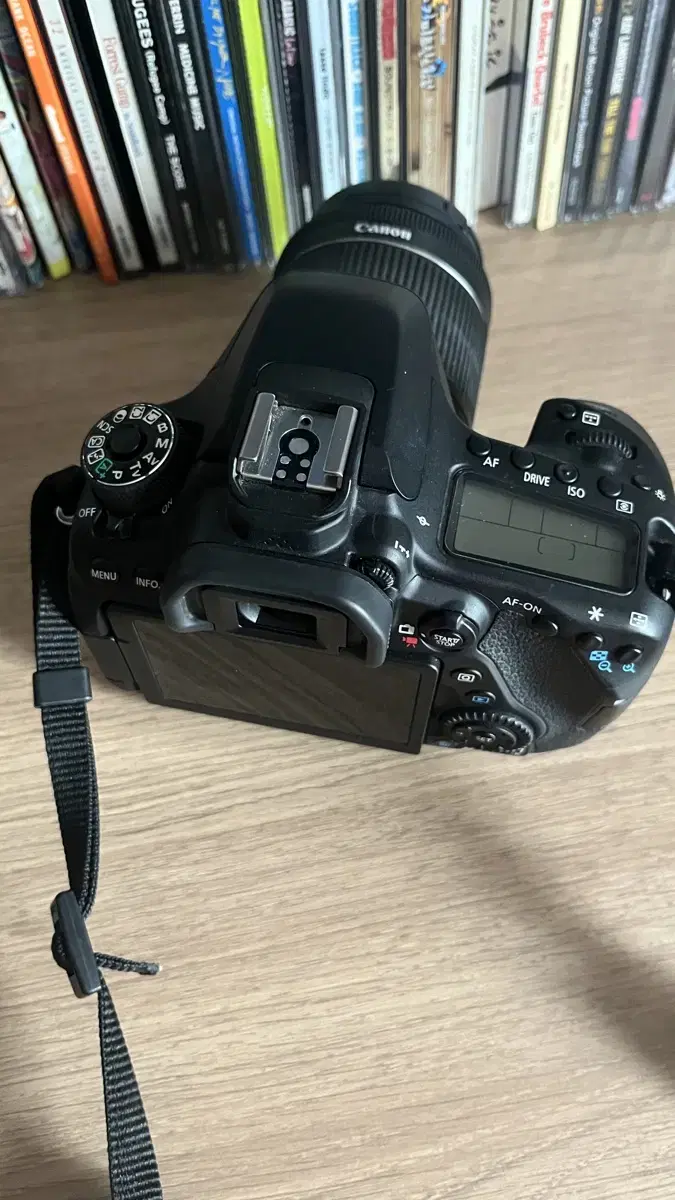 캐논 dslr 80d 번들렌즈 포함