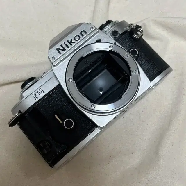 니콘 경량 필름카메라 nikon fg 바디 (렌즈 별도 게시물)