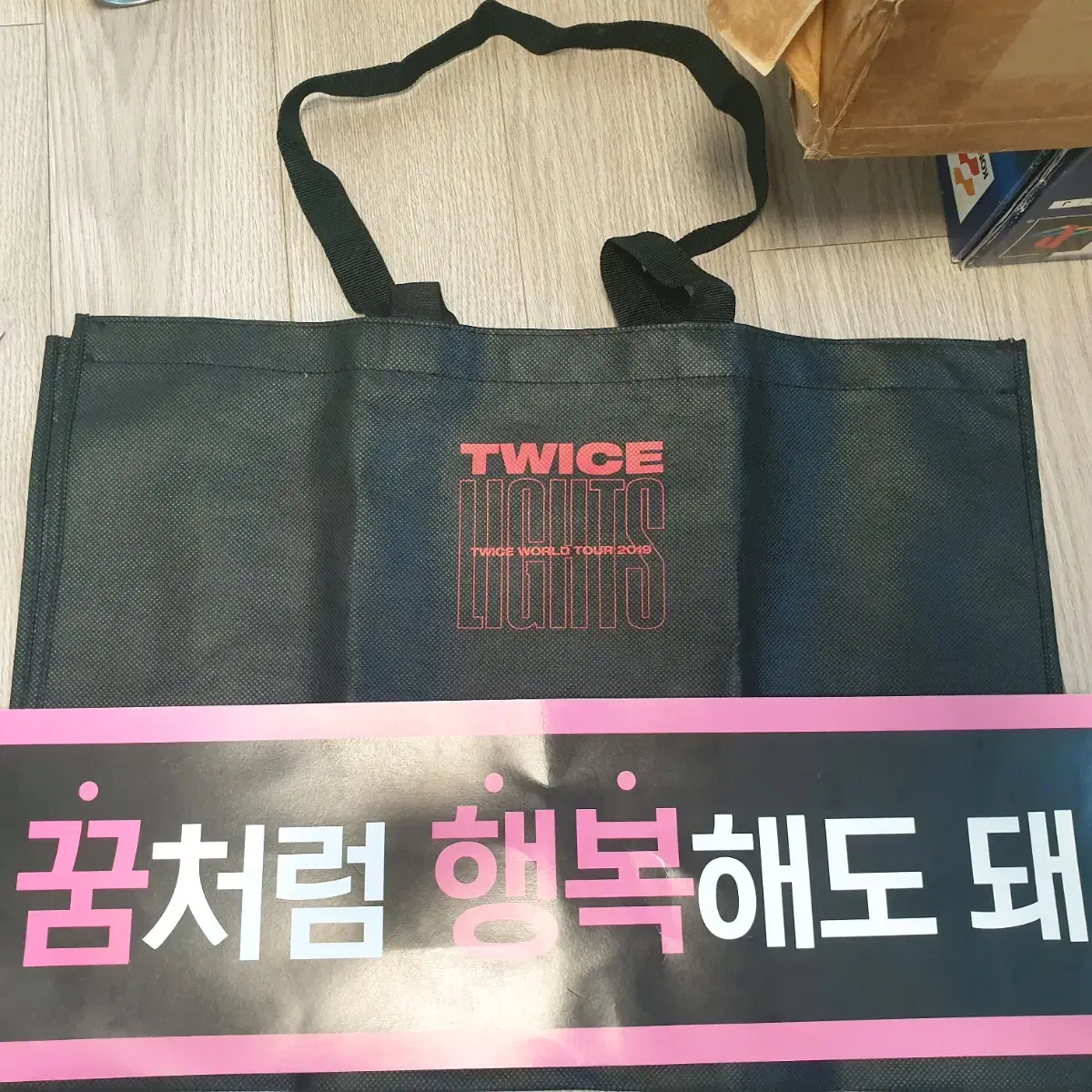 Twice Concert Bag (Twicelights) + Concert Event Slogan