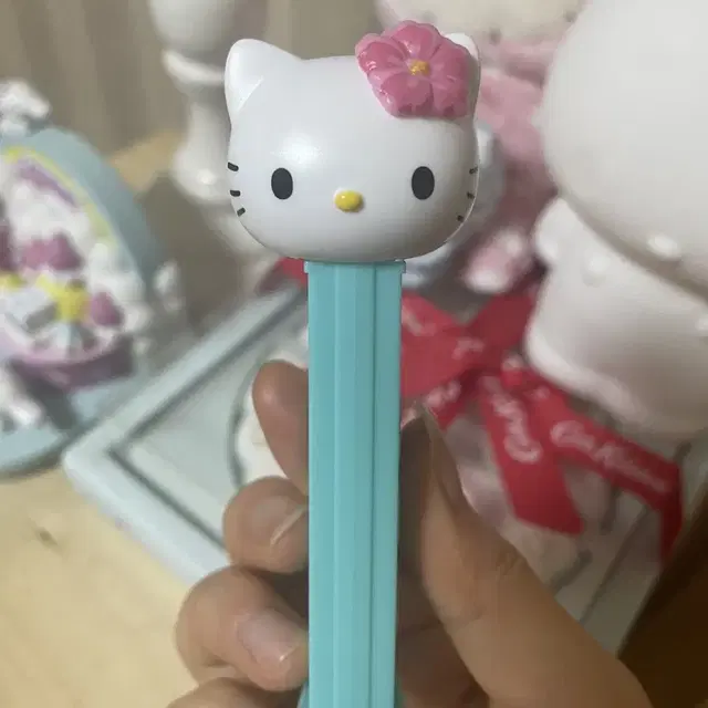 Pez 키티 사탕 디스펜서