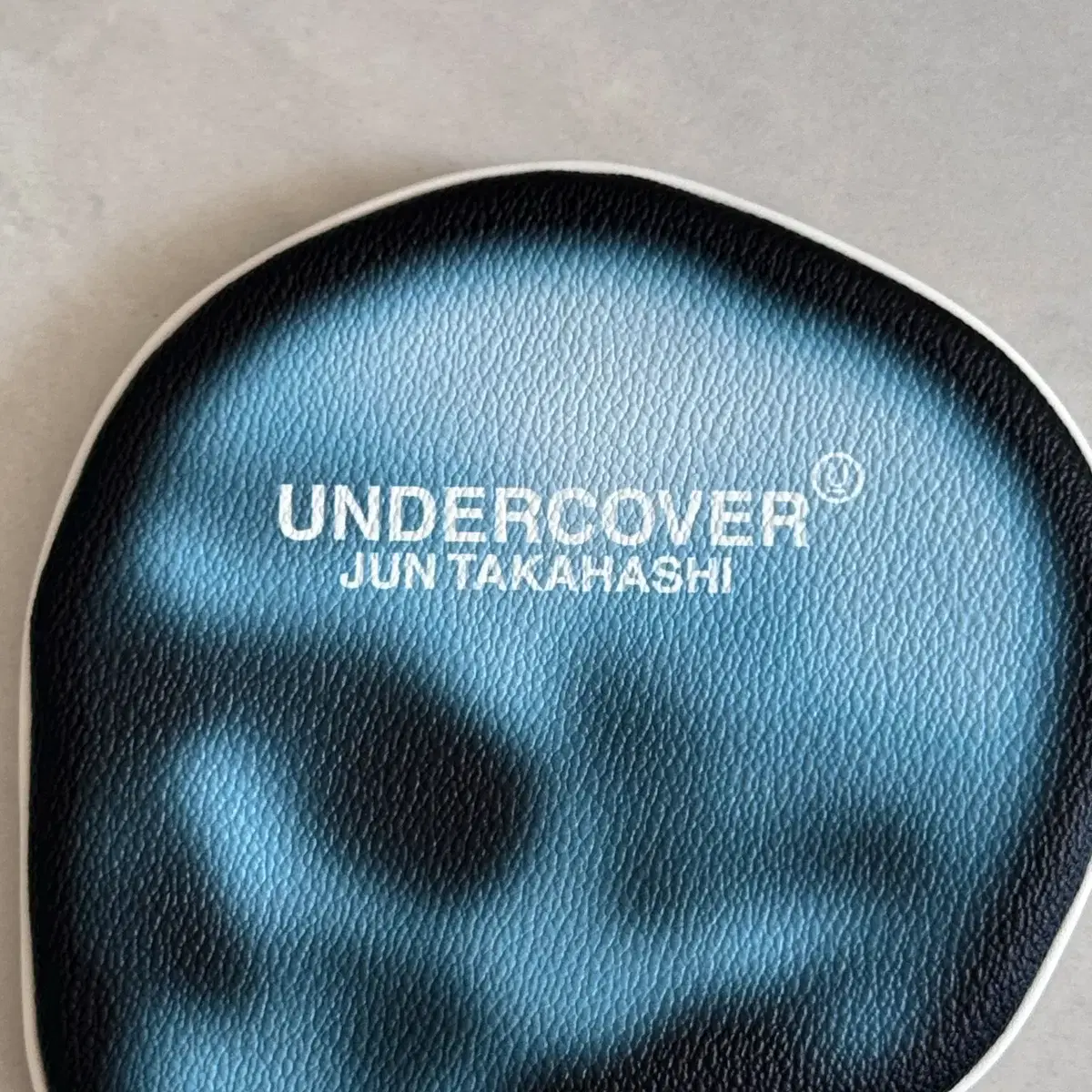 undercover skull pouch