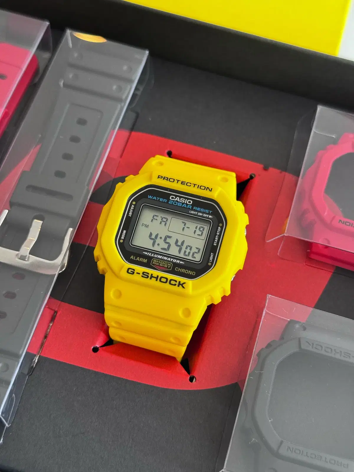 g-shock watch DWE5600R