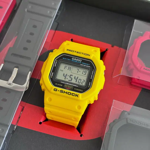 g-shock watch DWE5600R