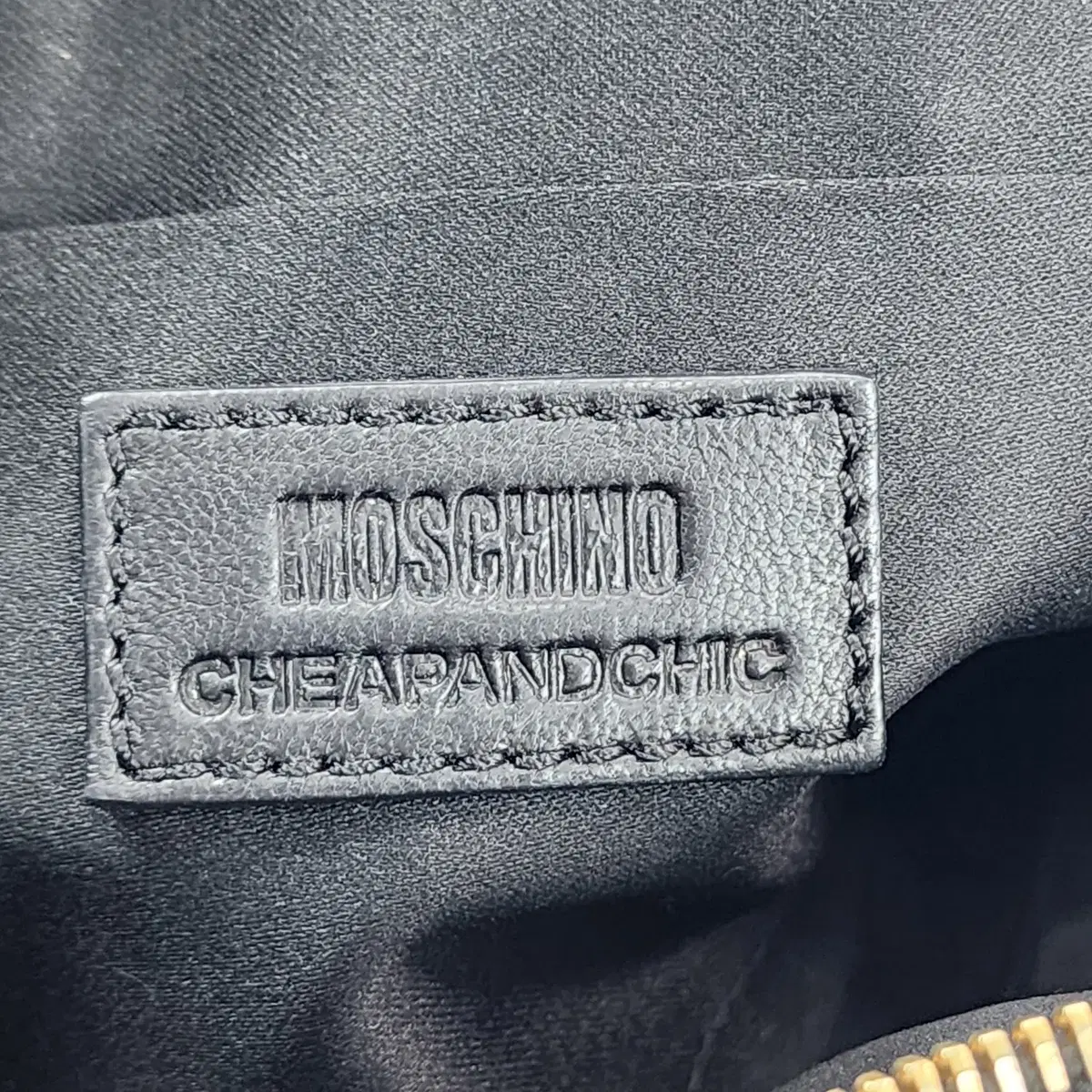 MOSCHINO 모스키노 퀄팅 클러치백