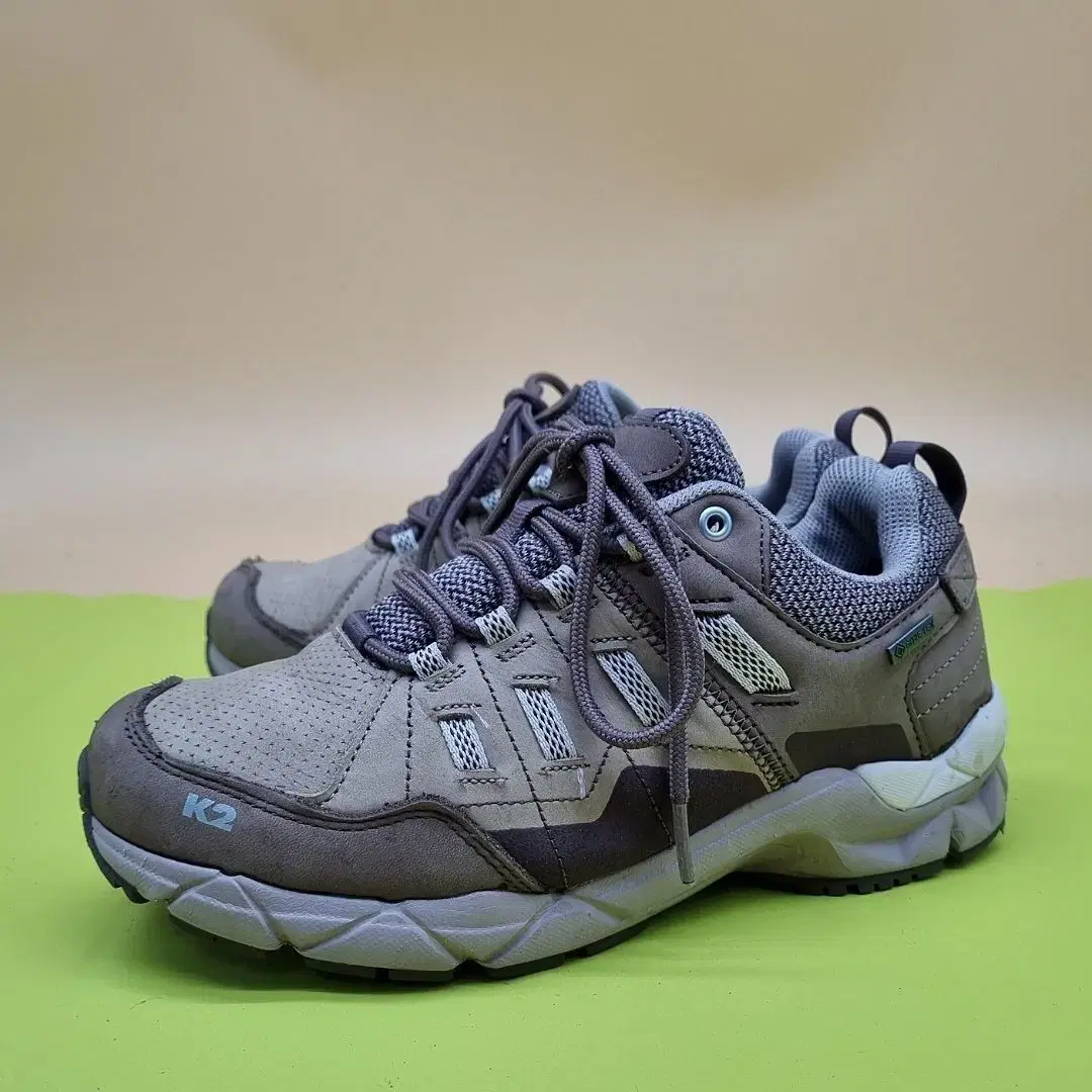 K2 Women's Trekking Shoes 240.