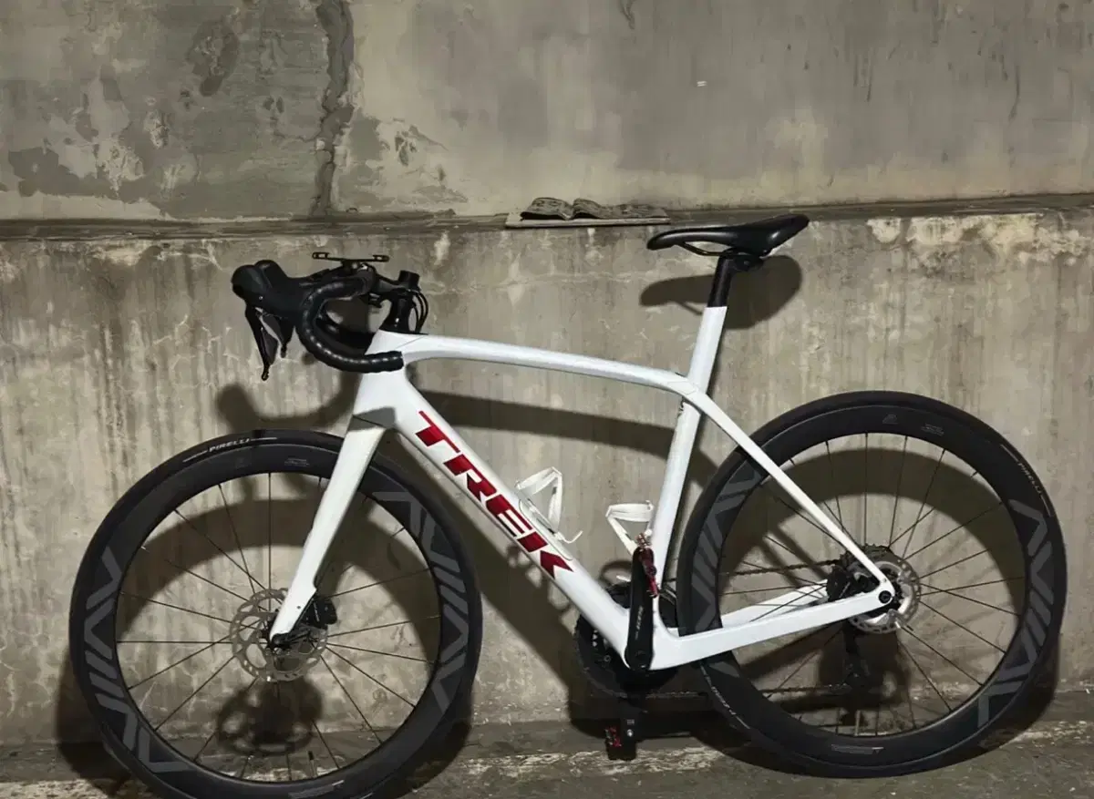 Trek Domane SL5 road bike, fixed gear bike trade-in/sell road bike this week only at this price