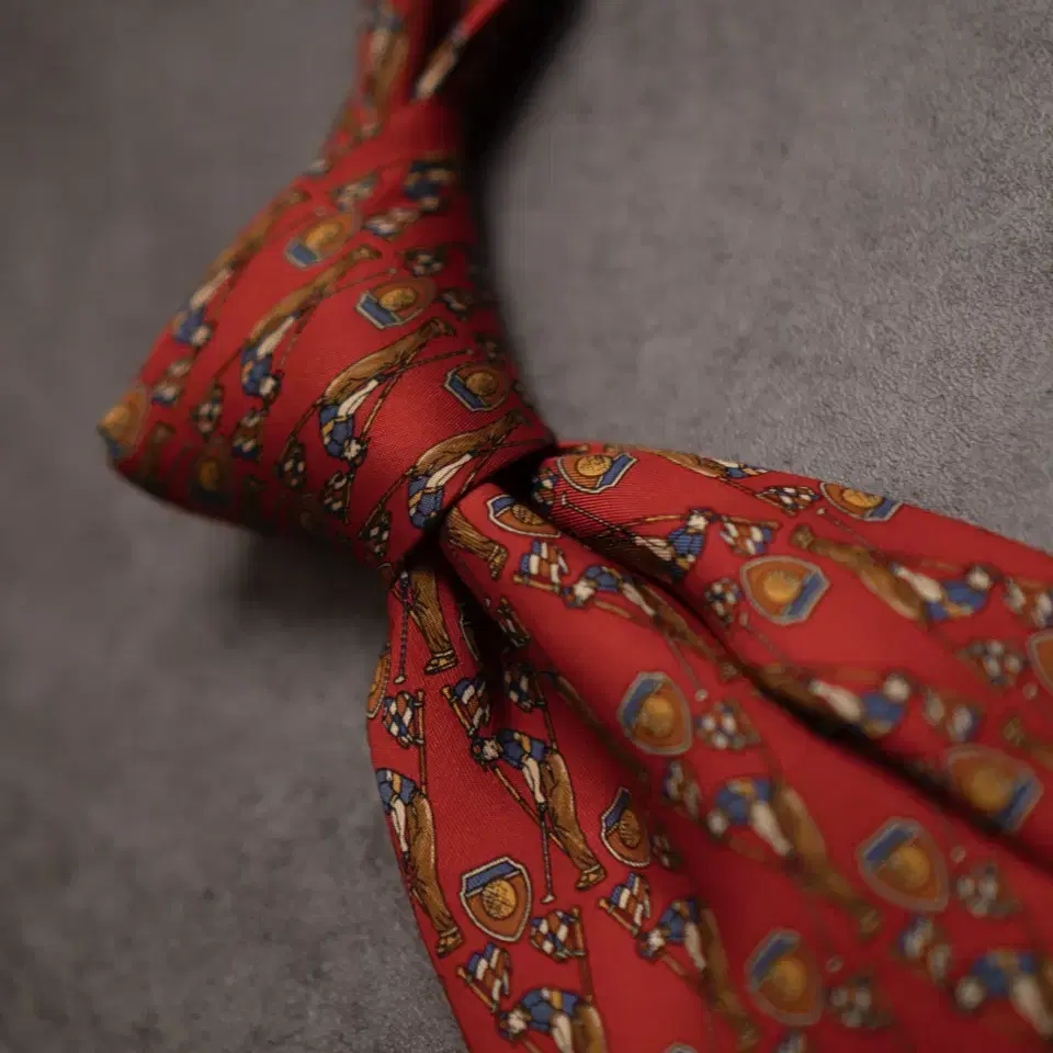 Salvatore Ferragamo Silk Tie (Red/9.5)