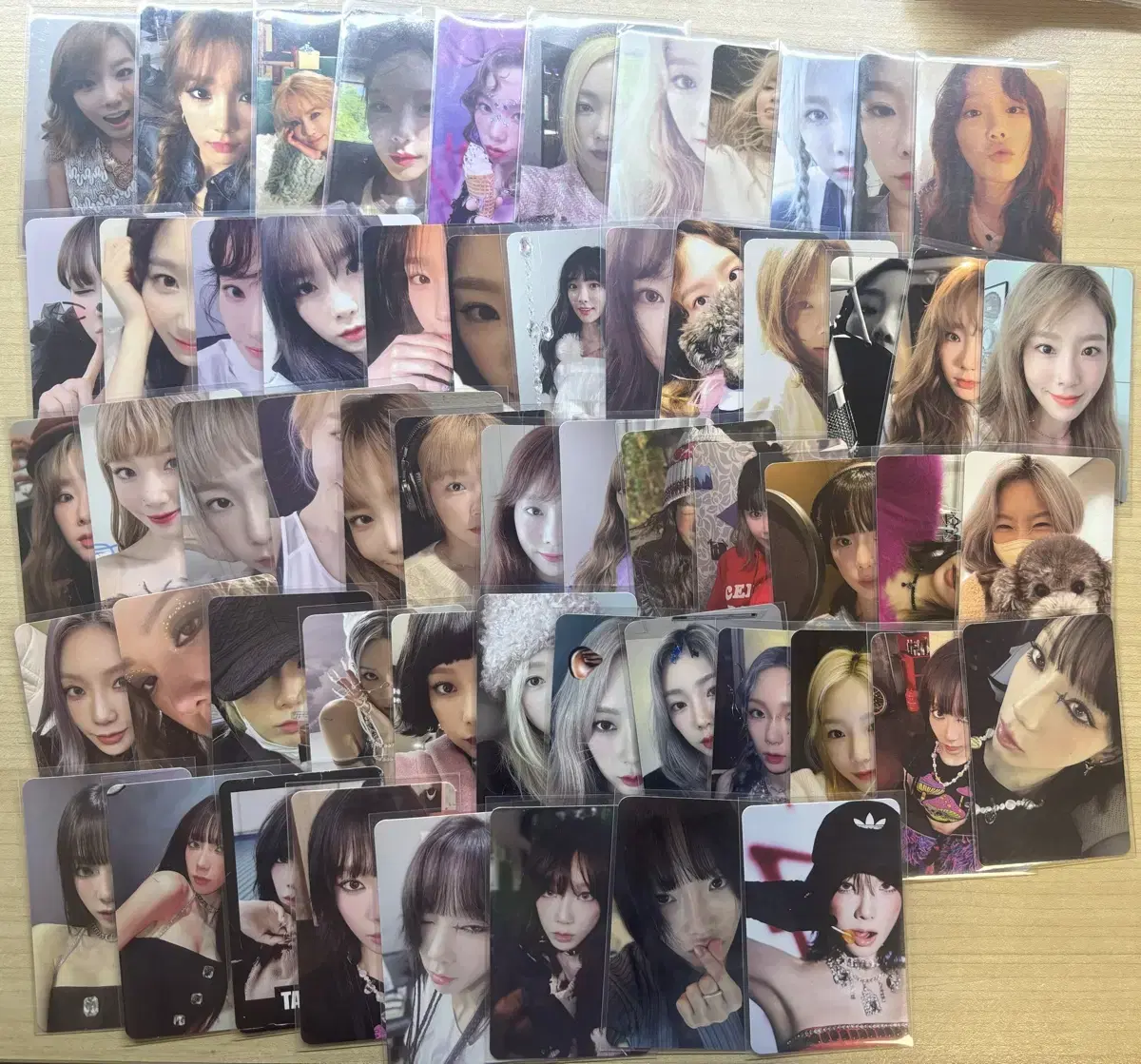 More photos) Girls Generation, taeyeon photocard WTS