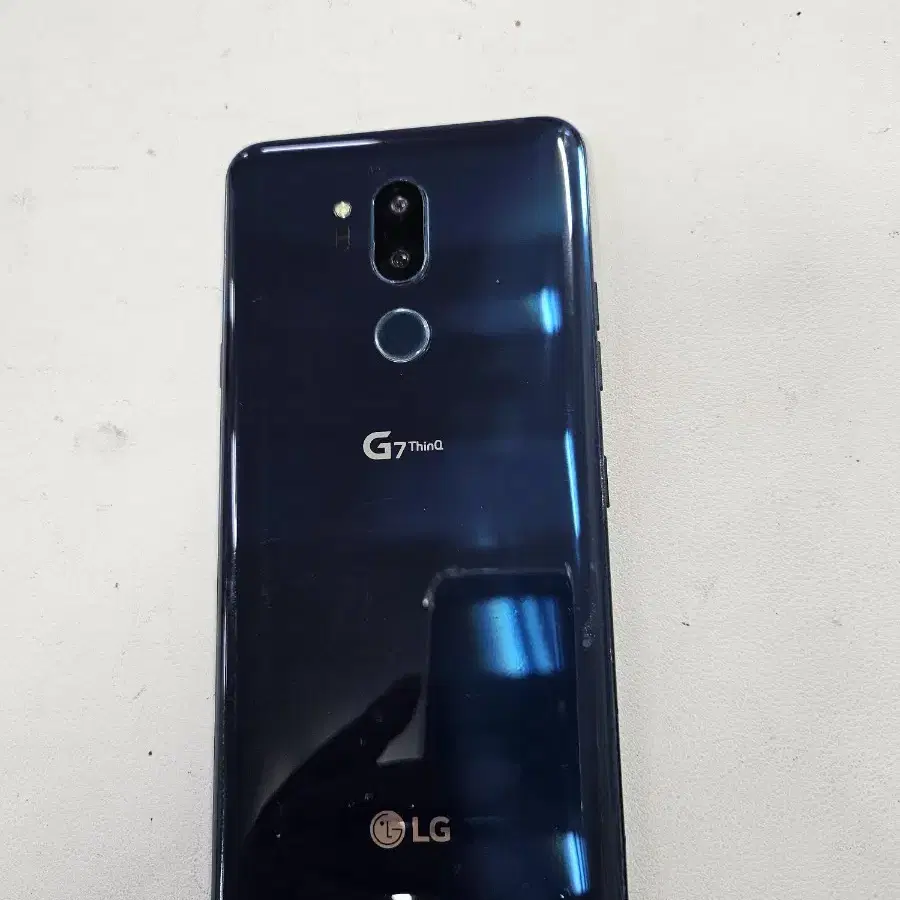 LG G7 ThinQ 64GB 블루 상태 깨끗 합니다.