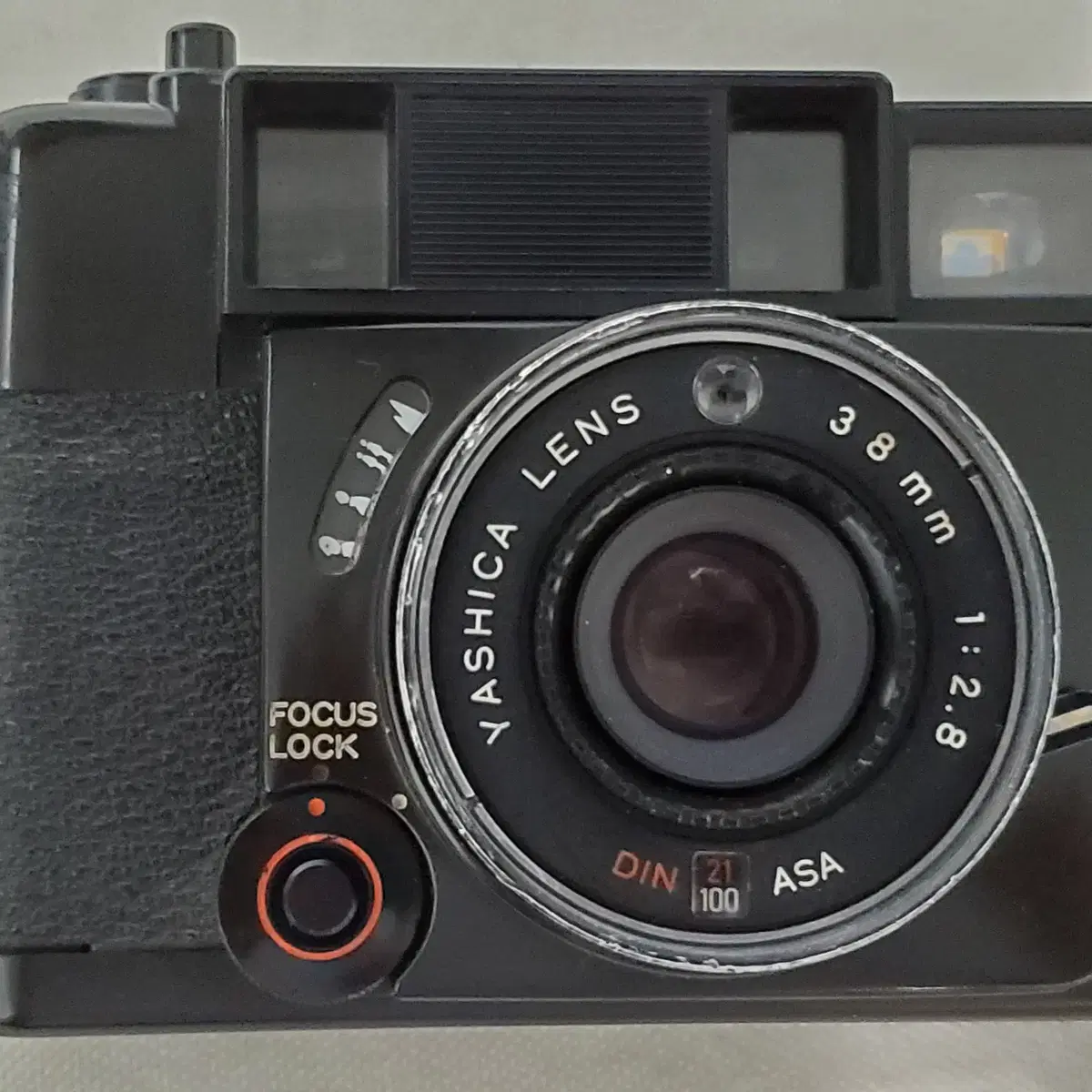 Yashica Auto Focus(self timer)38MM F2,8