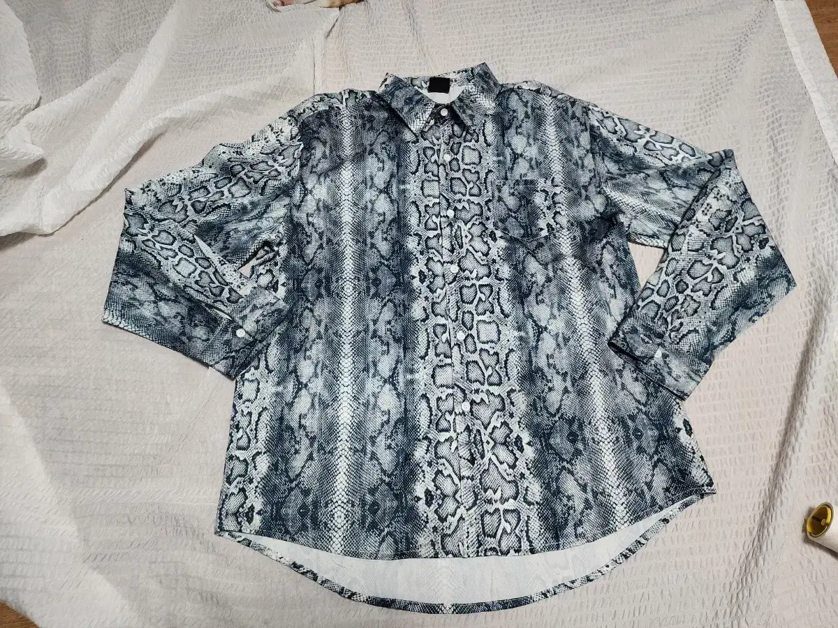 Python Vampy Shirt XL