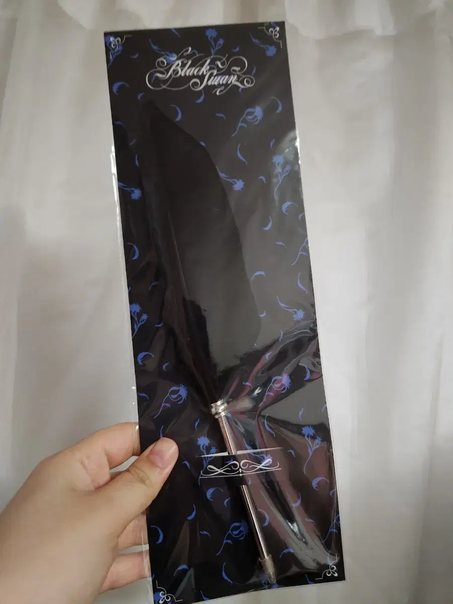 Bangtan Black Swan Feather Pen