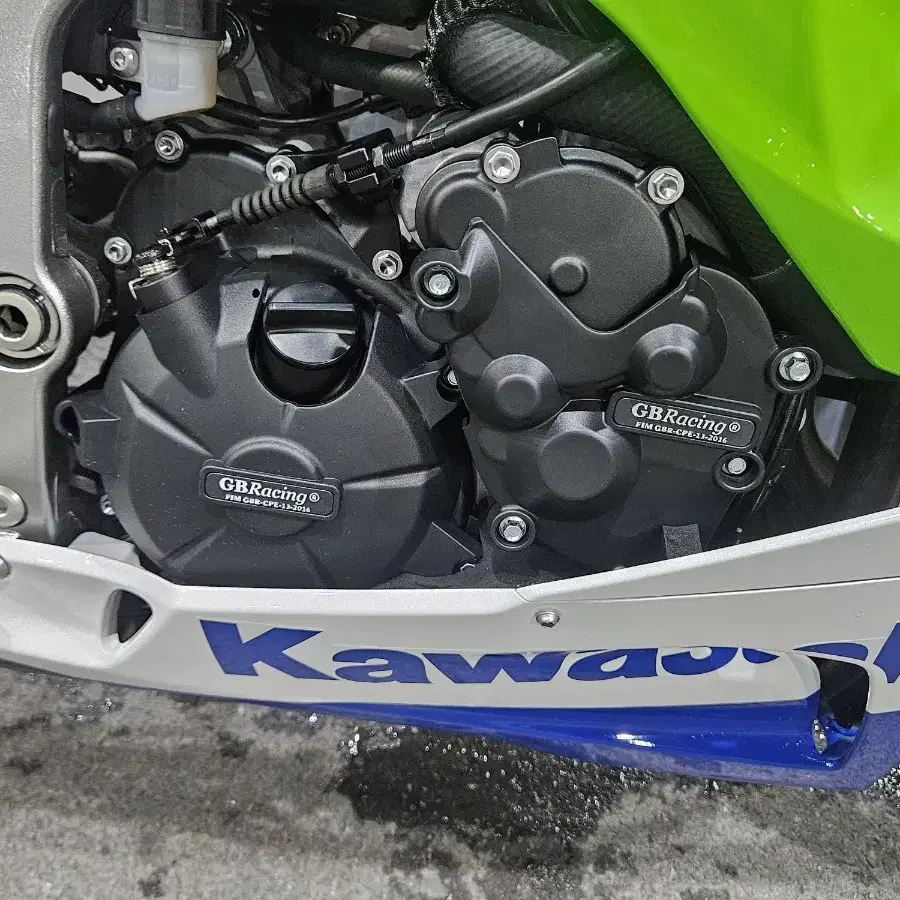 가와사키 닌자6r zx6r 한정판