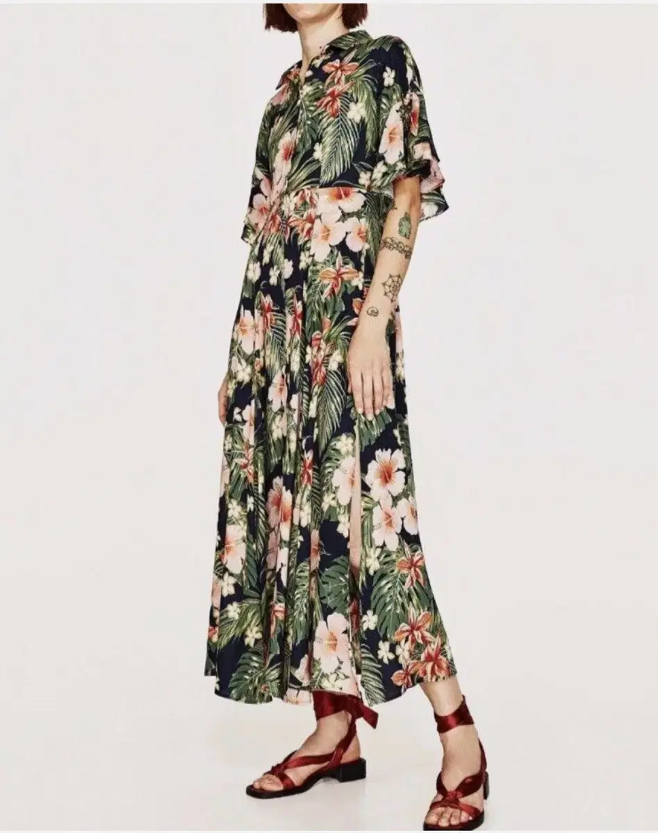 Zara Flower Vahn Long ONEPIECE size S